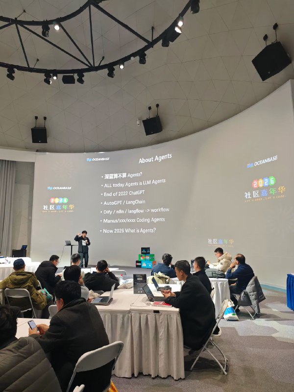 大哥昨天 0 行手搓 coding agent没有录播大哥说可以看看 